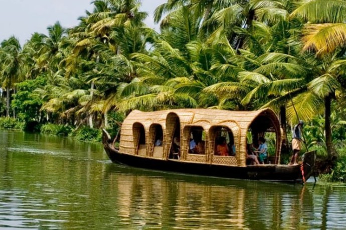 Karnataka with Kerala Tour